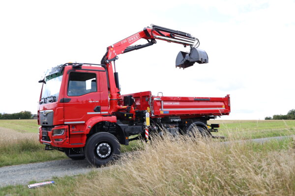 Fassi Ladekran F150A.2.23 e-dynamic auf MAN TGM 18.320, 4x4 TRS 520 – Bild 3